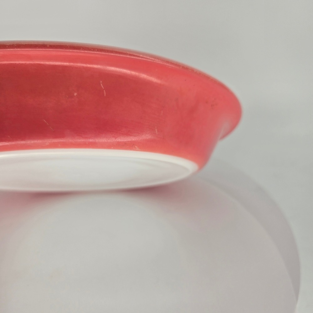 Vintage Pyrex Flamingo Pink Pie Plate 10" Round Milk Glass MCM - Picture 3 of 9